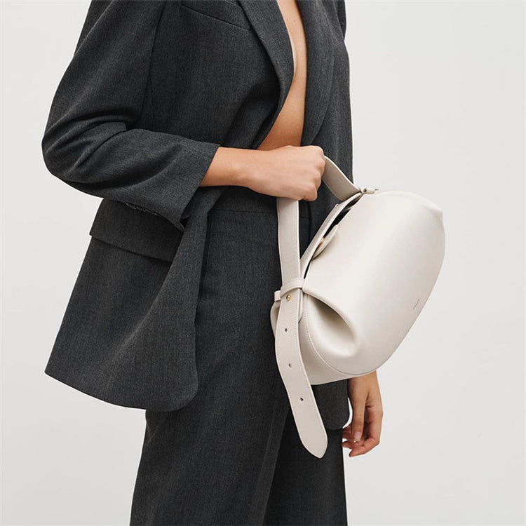 [PRE ORDER]round design hand bag